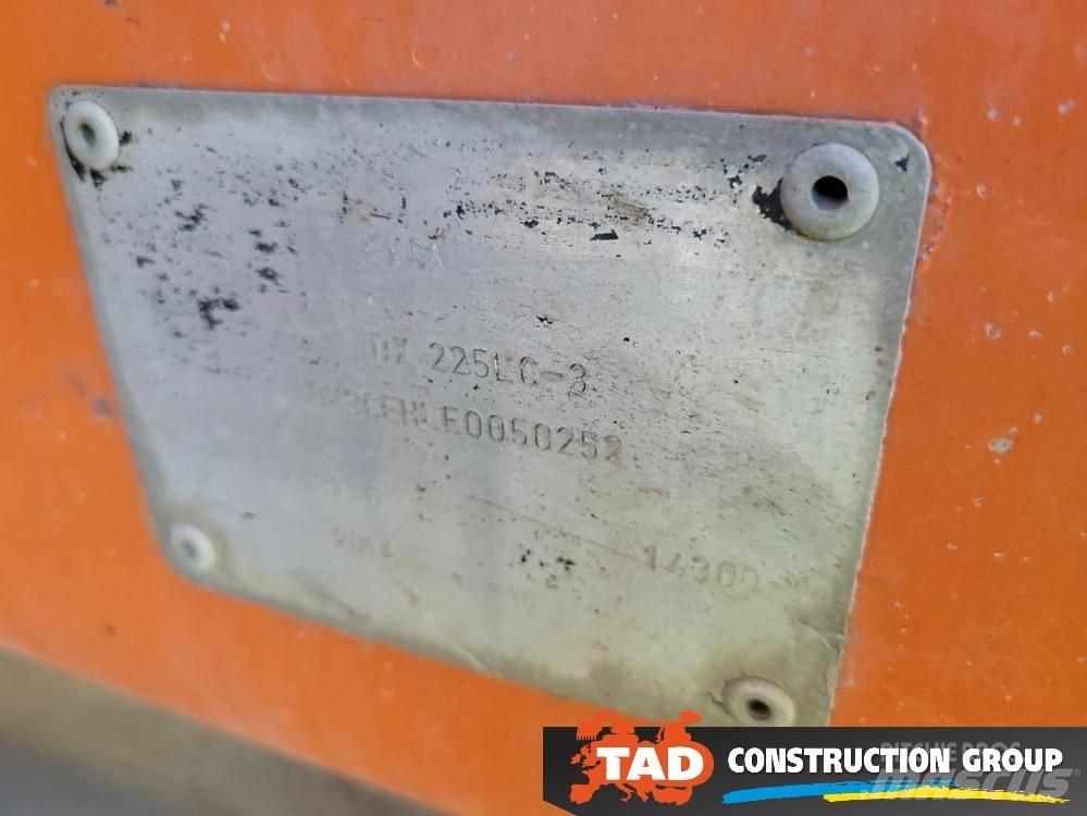 Doosan DX 225 LC-3 Kāpurķēžu ekskavatori