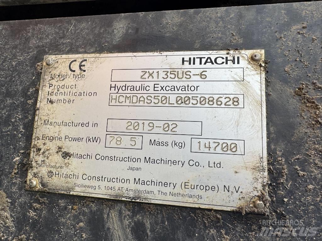 Hitachi ZX 135 US-6 Kāpurķēžu ekskavatori