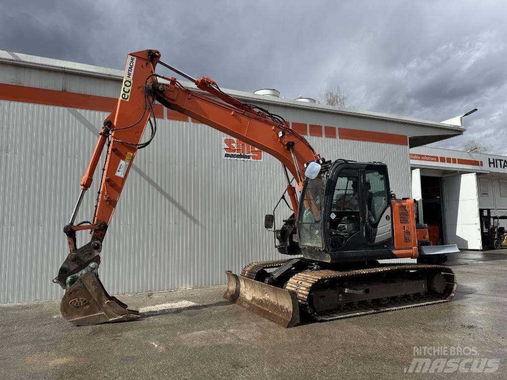Hitachi ZX 135 US-6 Kāpurķēžu ekskavatori