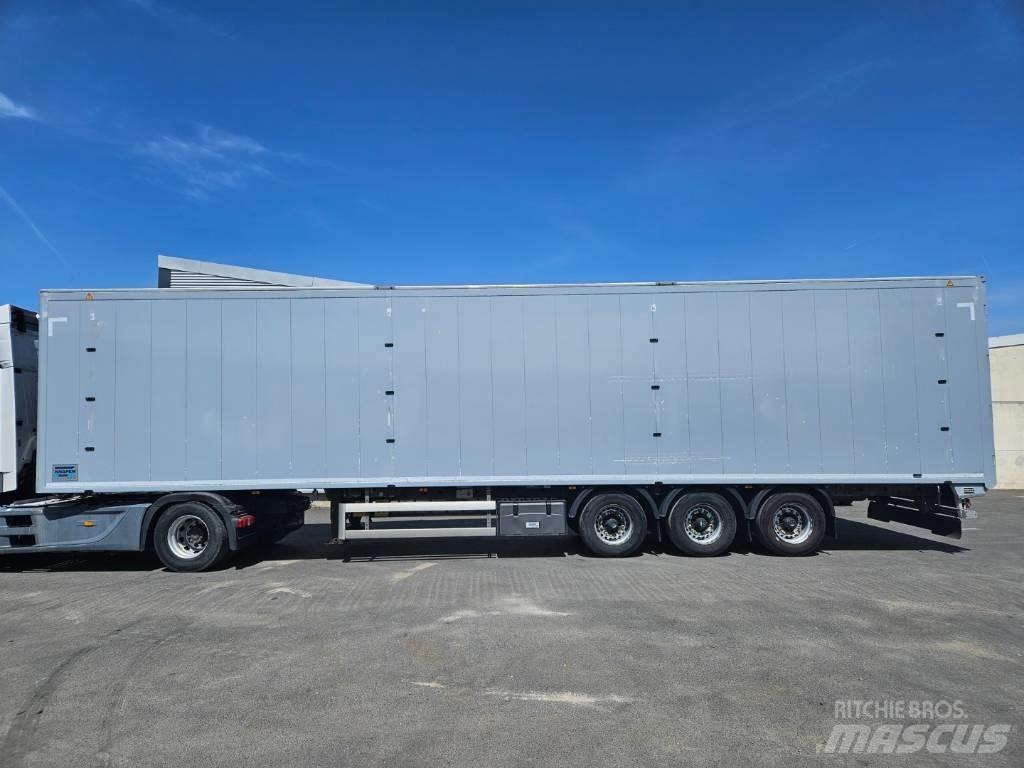 Knapen K 100 Noslēgtās piekabes