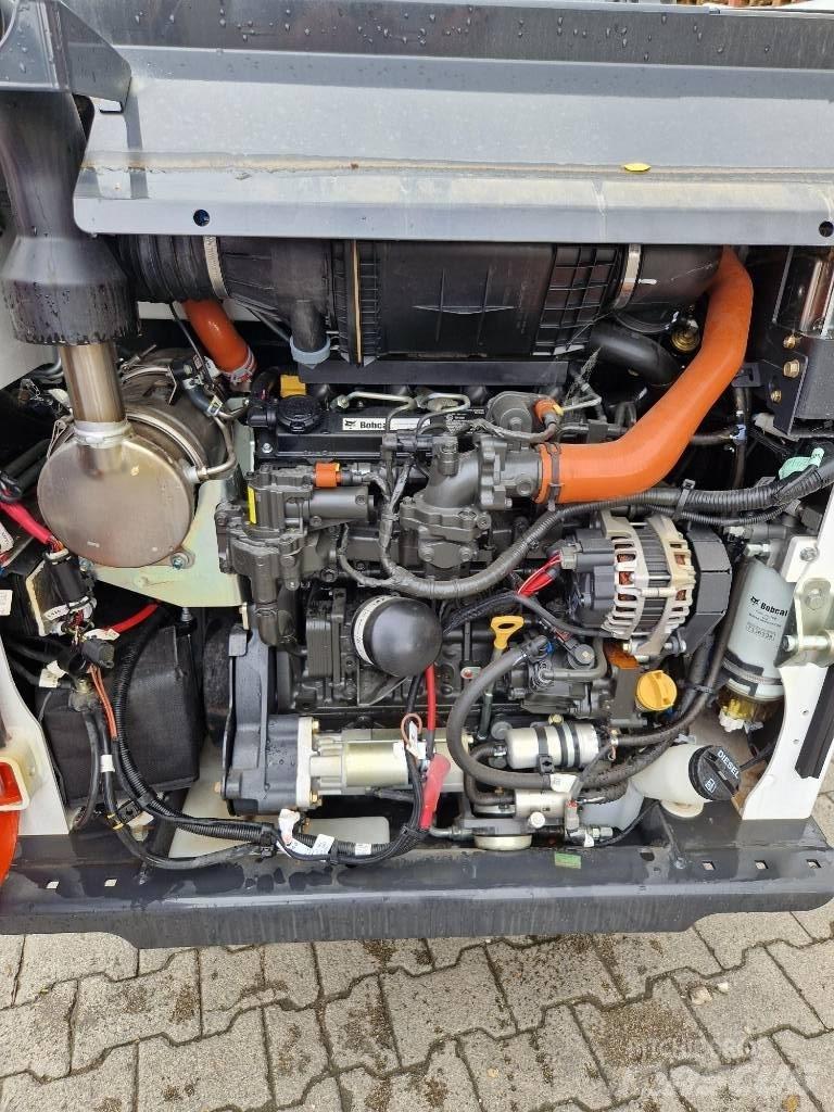 Bobcat T 450 Lietoti riteņu kompaktiekrāvēji