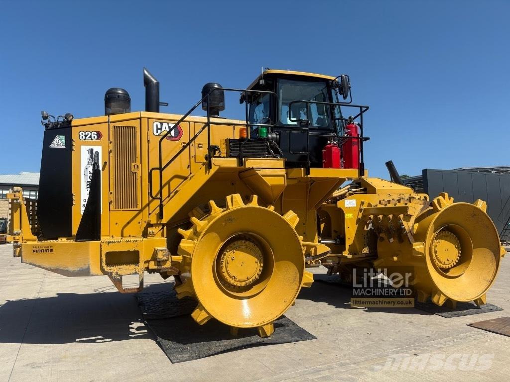 CAT 826 K Atkritumu preses