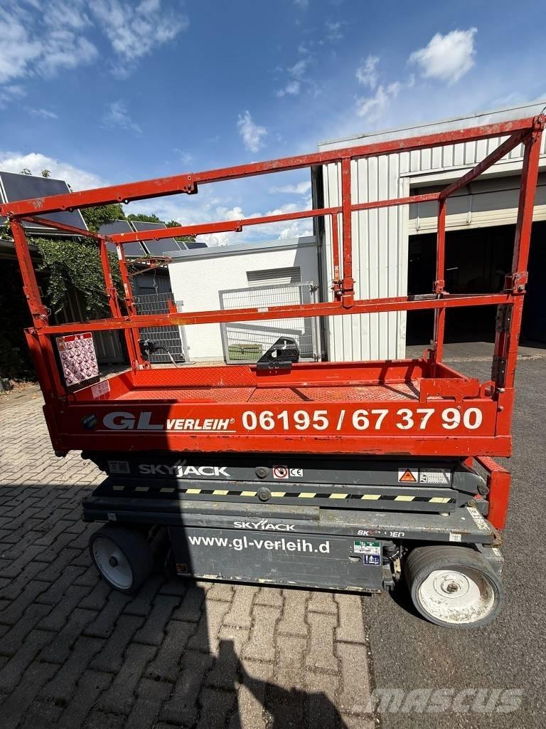SkyJack SJ 3220 Šķerveida pacēlāji