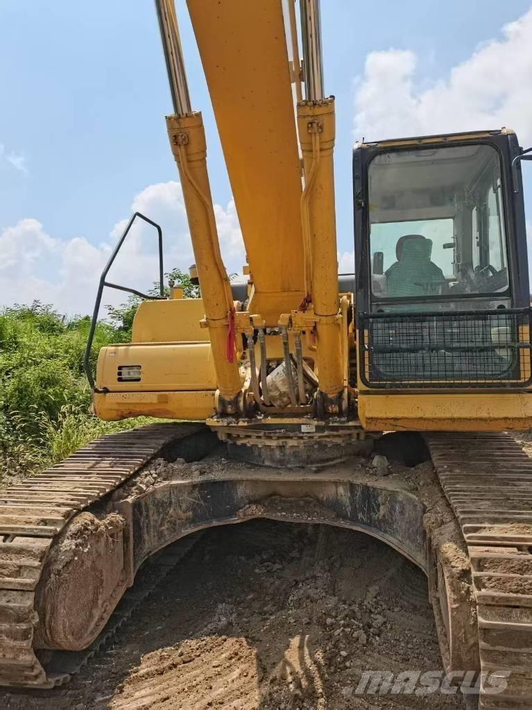 Komatsu PC 360 Kāpurķēžu ekskavatori