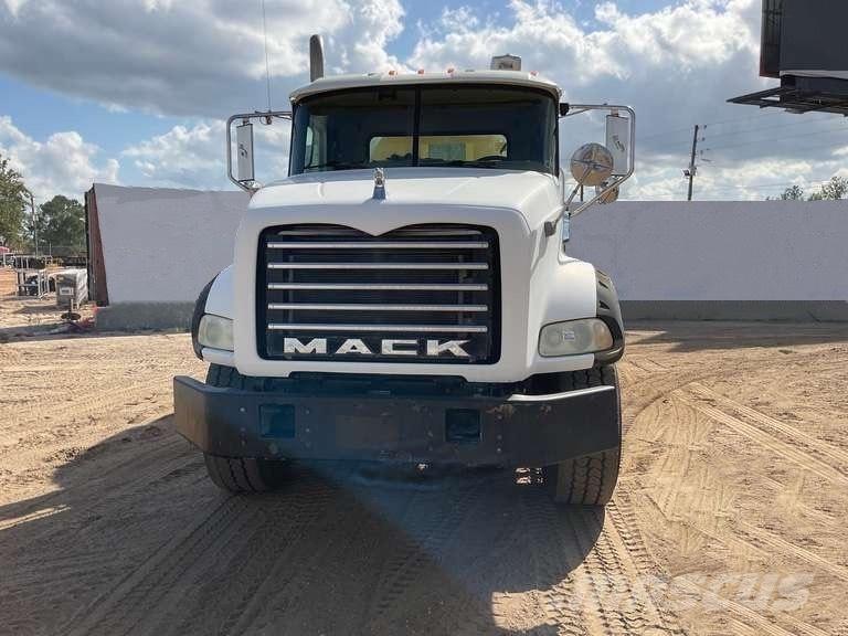 Mack CTP 713 B Citi