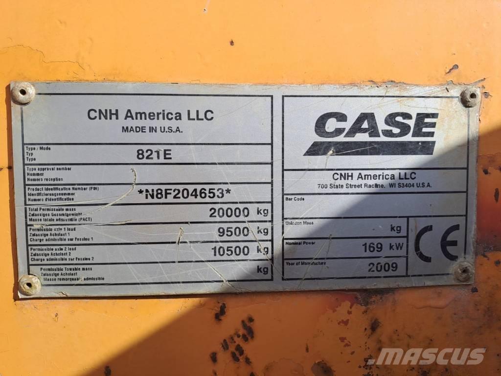 CASE 821 E XR Iekrāvēji uz riteņiem