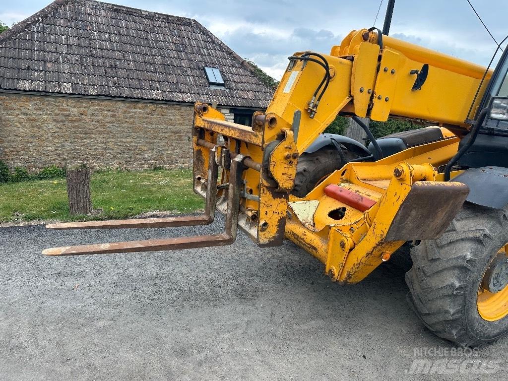 JCB 535-125 Teleskopiskie manipulatori