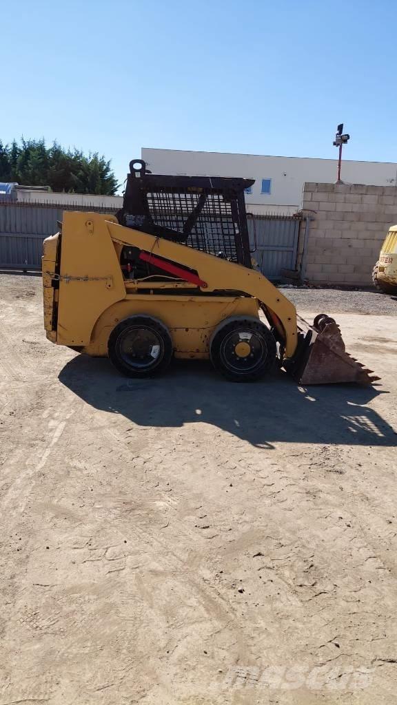 CAT 216 B Mini iekrāvēji