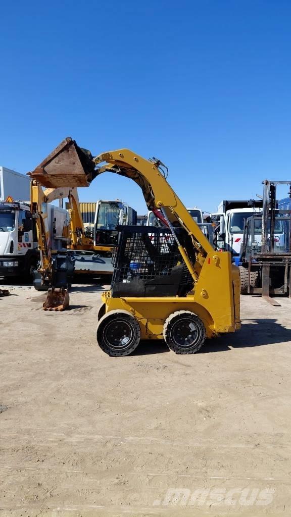 CAT 216 B Mini iekrāvēji