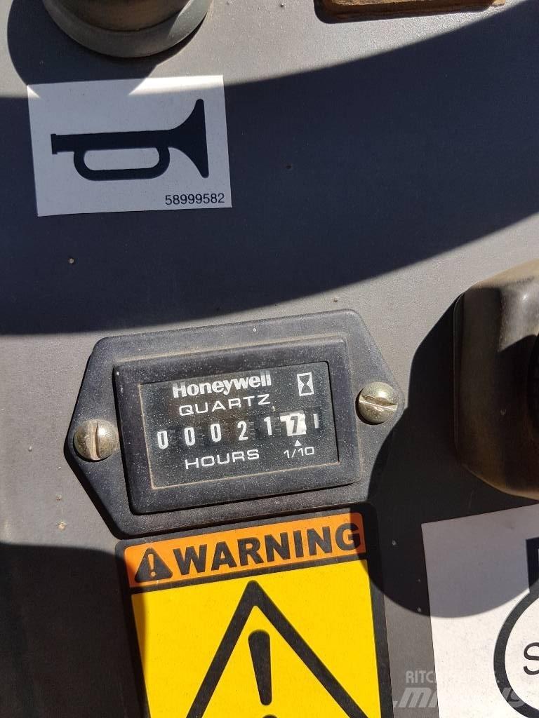 Volvo DD100 Divvalču grunts veltņi