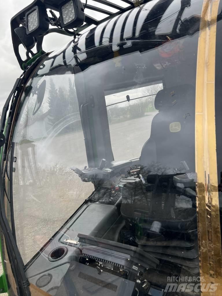 John Deere 1170 E Harvesteri