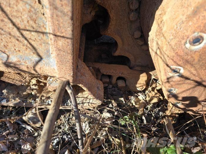 Hyundai HX 235 ALCR Vidēja lieluma ekskavatori 7 t - 12 t