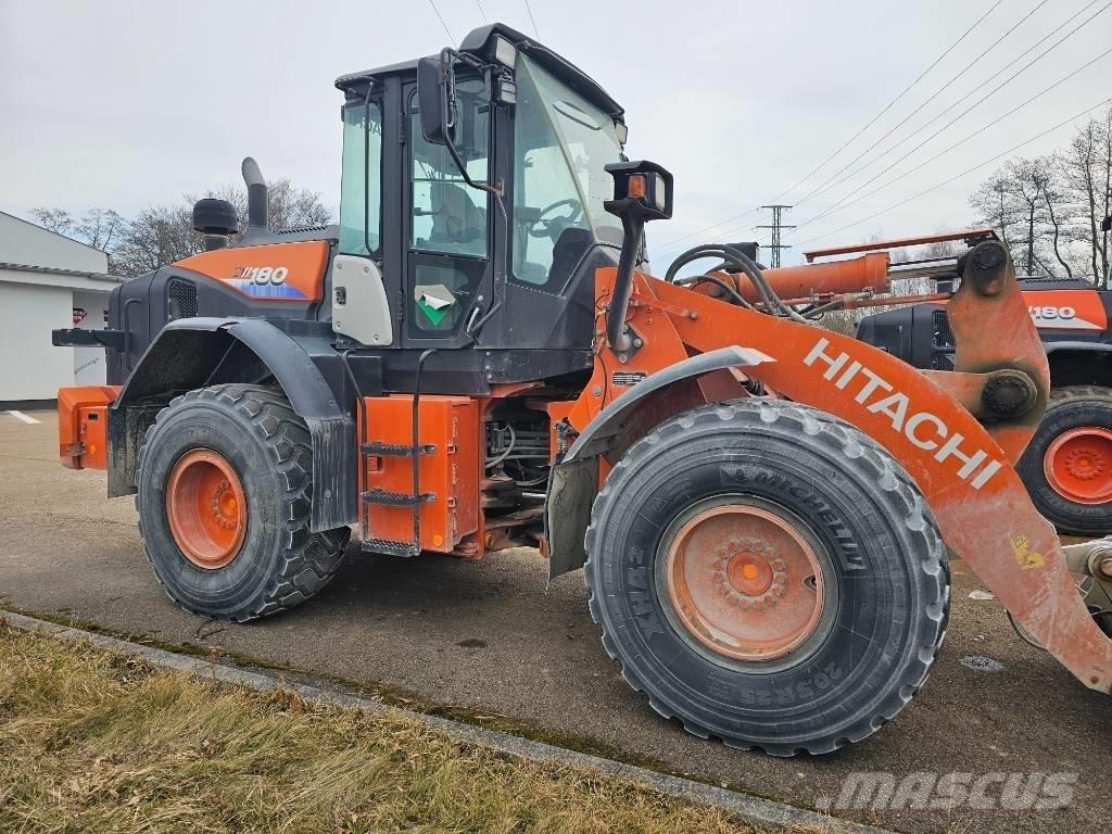 Hitachi ZW180-6 Iekrāvēji uz riteņiem
