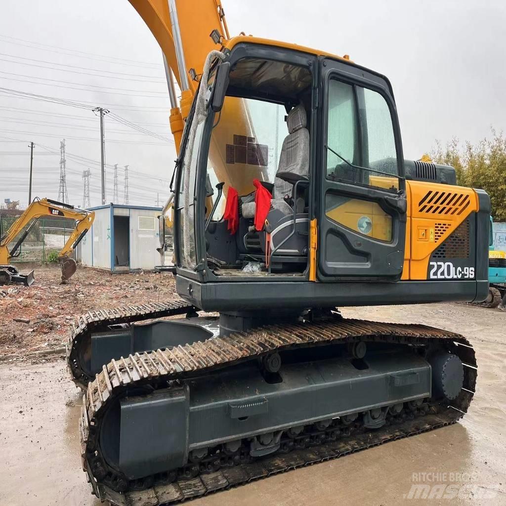 Hyundai R220LC-9S Kāpurķēžu ekskavatori