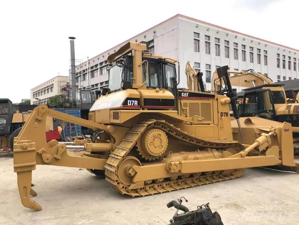 CAT D 7 R Kāpurķēžu buldozeri