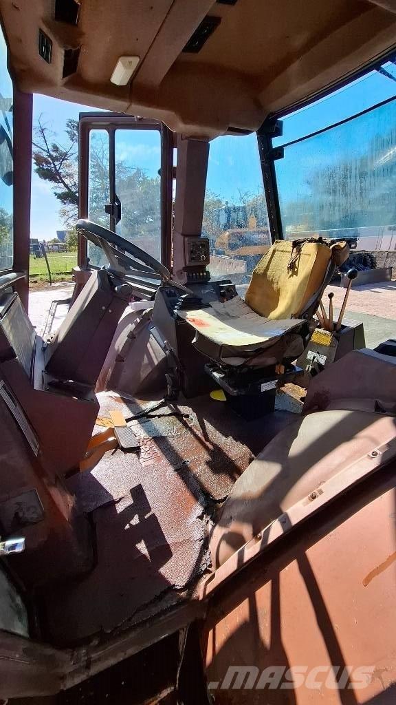 CASE 580 K Ekskavatori-iekrāvēji
