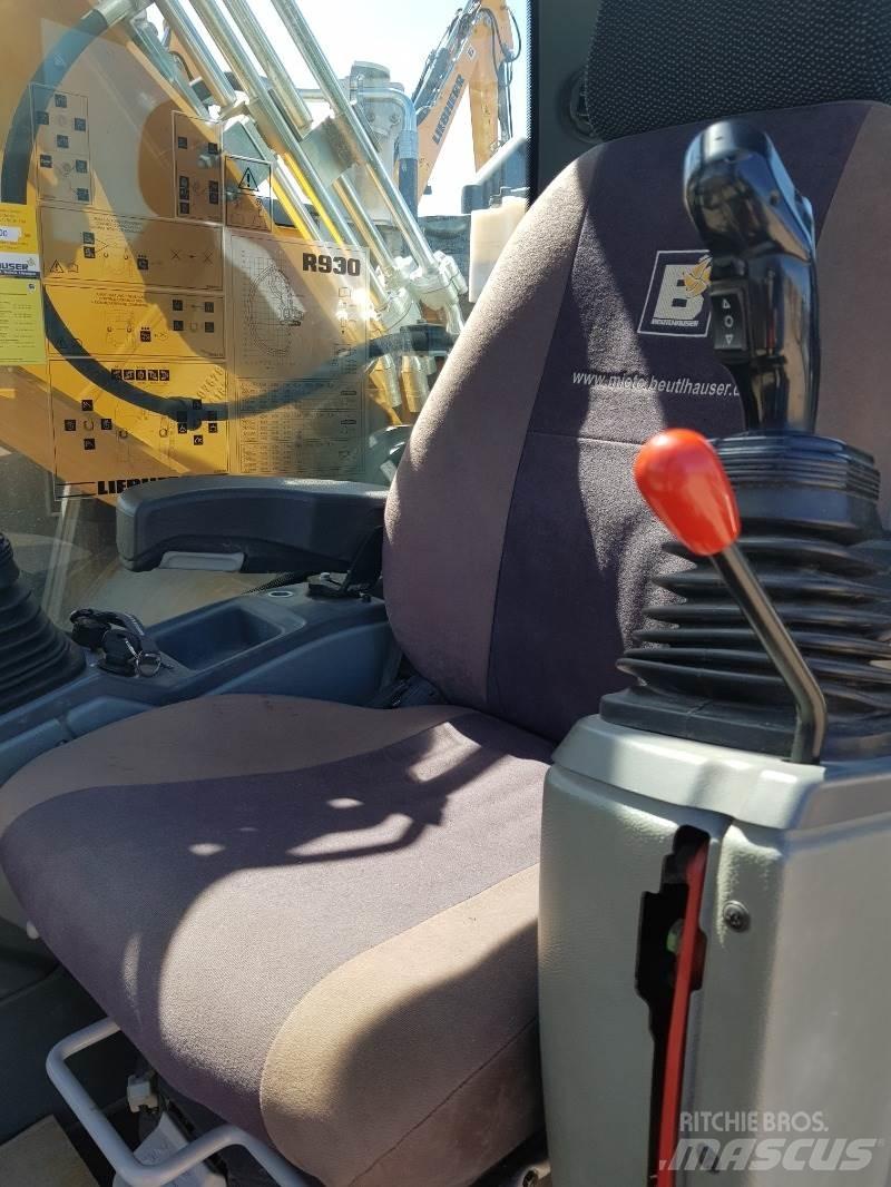 Liebherr R930 Kāpurķēžu ekskavatori