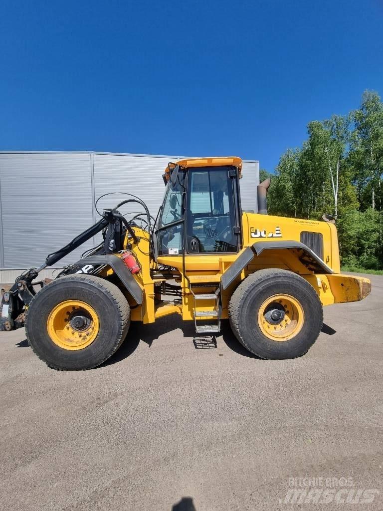 JCB 427 Iekrāvēji uz riteņiem