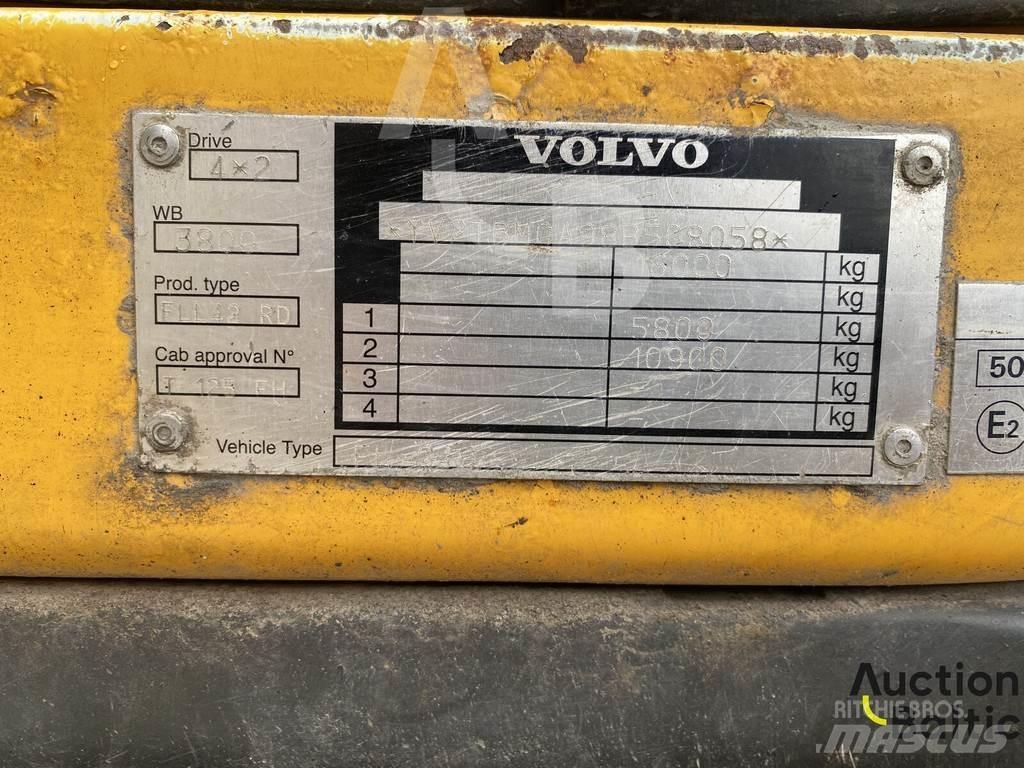 Volvo FL 240 4x2 Pašizgāzējs
