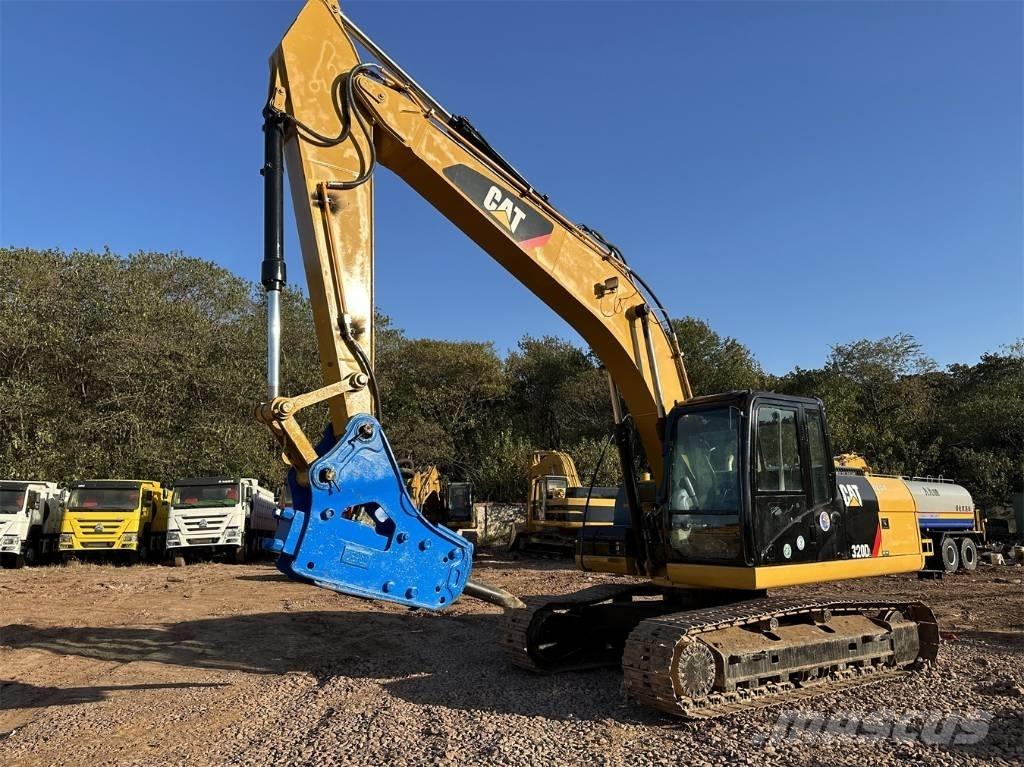 CAT 320D Kāpurķēžu ekskavatori