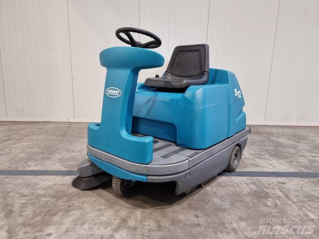 Tennant S12 Ielu tīrīšanas mašīnas