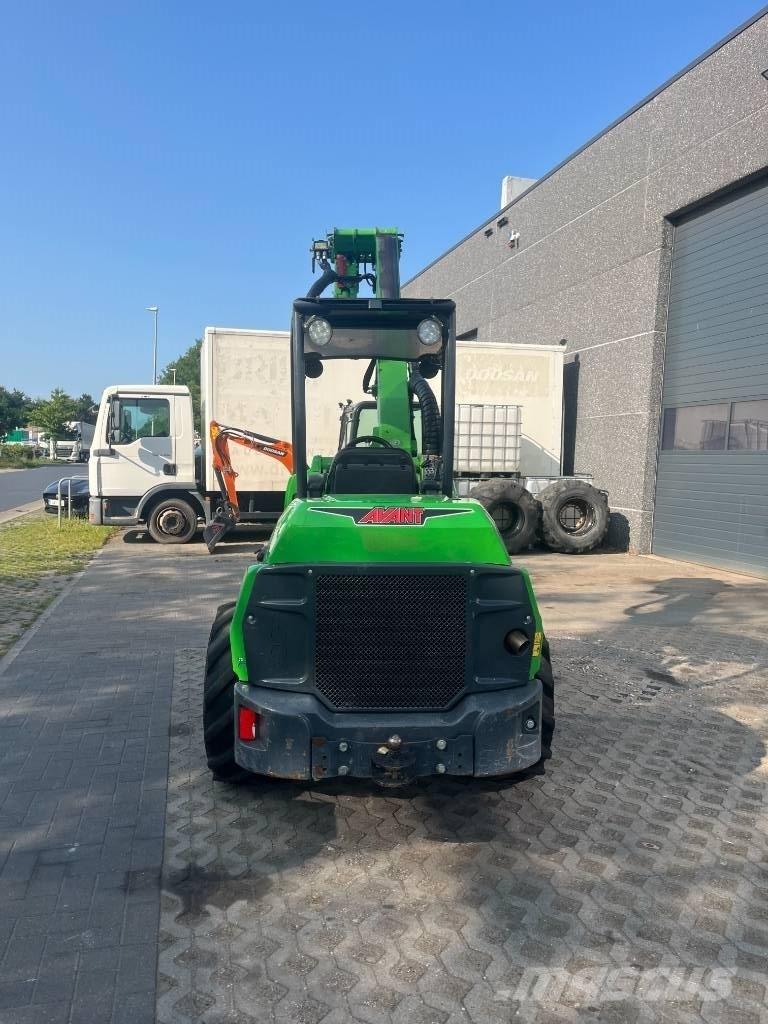 Avant 860 i Mini iekrāvēji