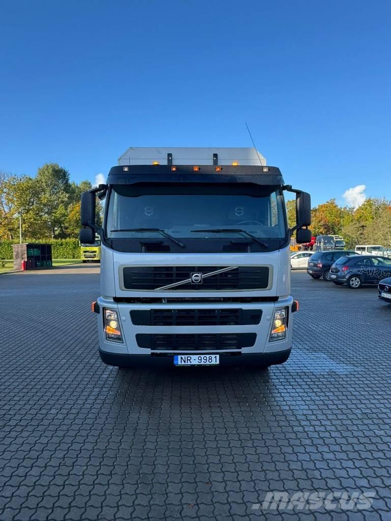 Volvo FM 9 Smagās mašīnas ar celtni