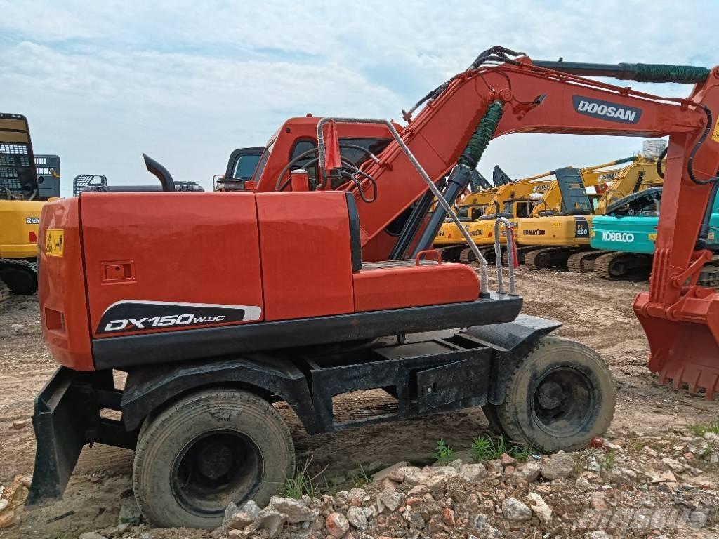 Doosan DH 150 W-7 Kāpurķēžu ekskavatori