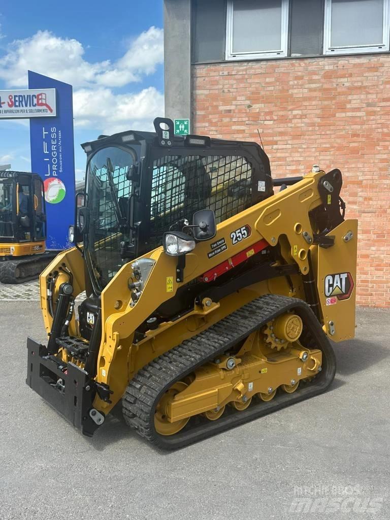 CAT 255 Kāpurķēžu iekrāvēji