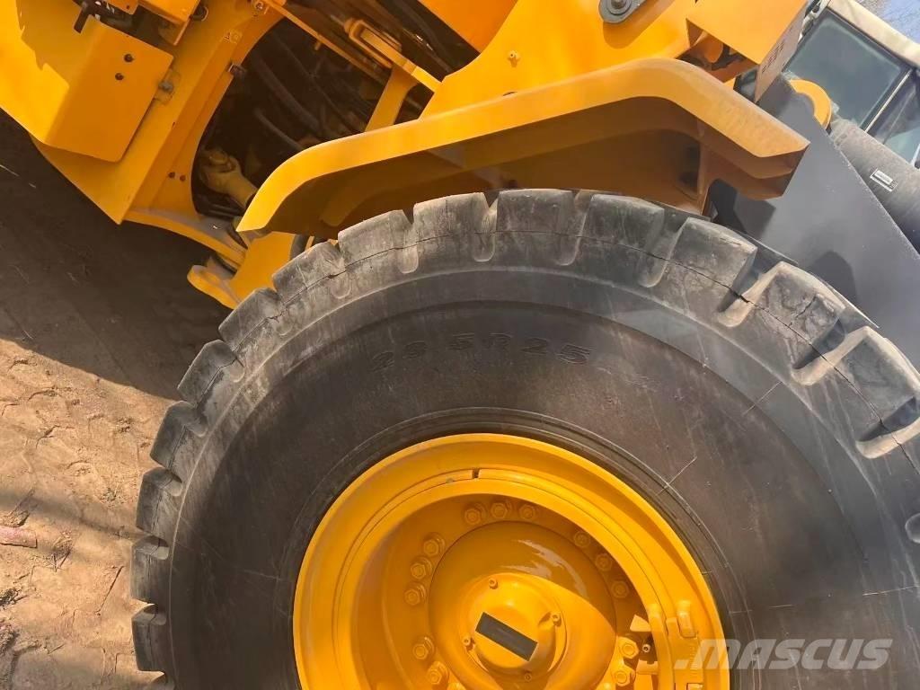Volvo L 120 Iekrāvēji uz riteņiem