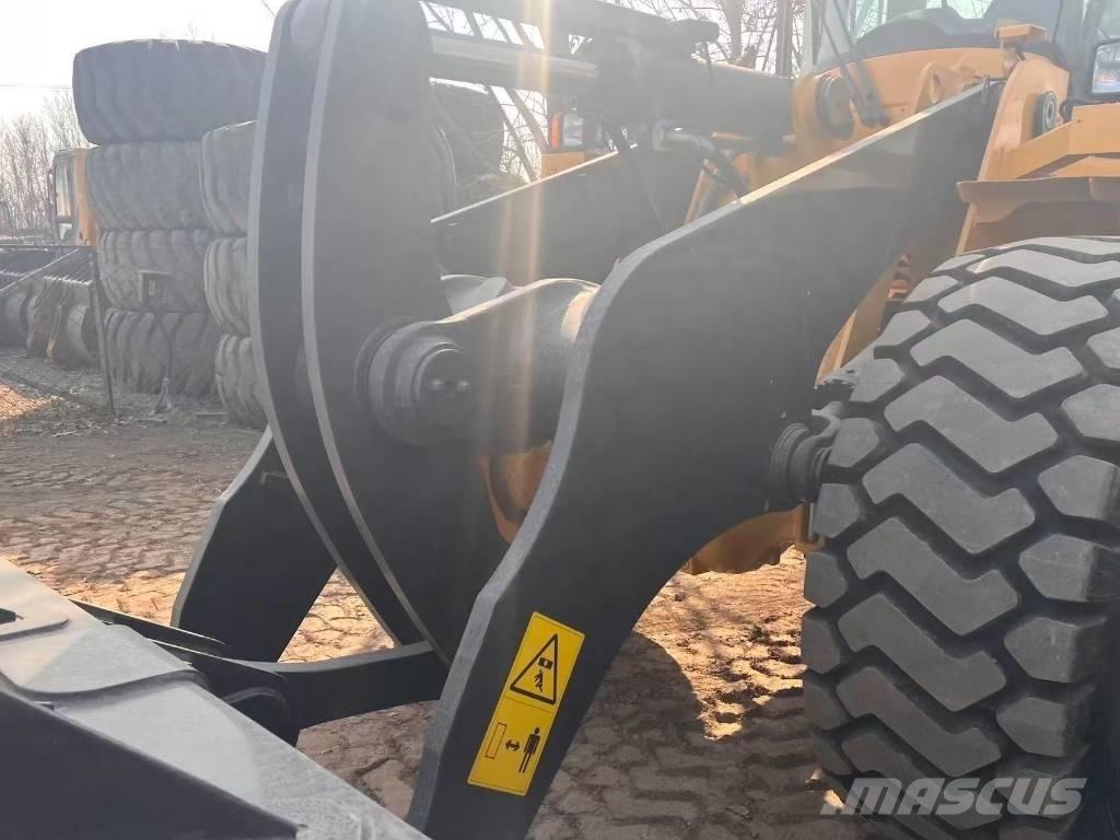 Volvo L 120 Iekrāvēji uz riteņiem