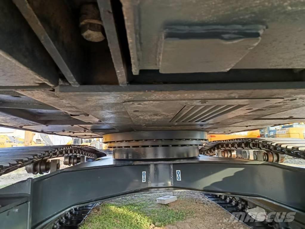 Hyundai 220-9s Kāpurķēžu ekskavatori