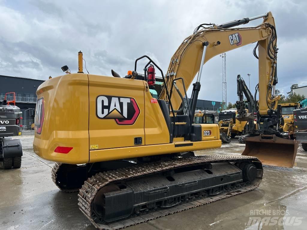 CAT 323 Next Gen Kāpurķēžu ekskavatori