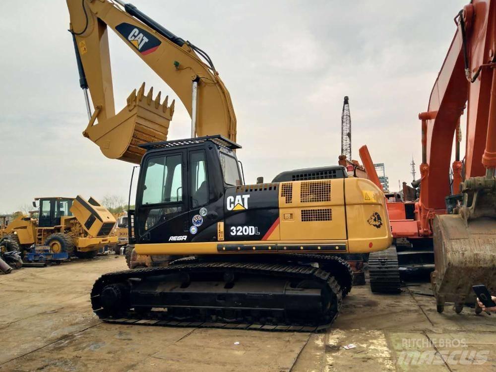 CAT 320D Kāpurķēžu ekskavatori
