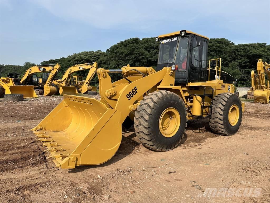 CAT 966F Iekrāvēji uz riteņiem