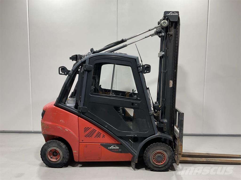 Linde H25D-02 Tehnika ar dīzeļa dzinēju