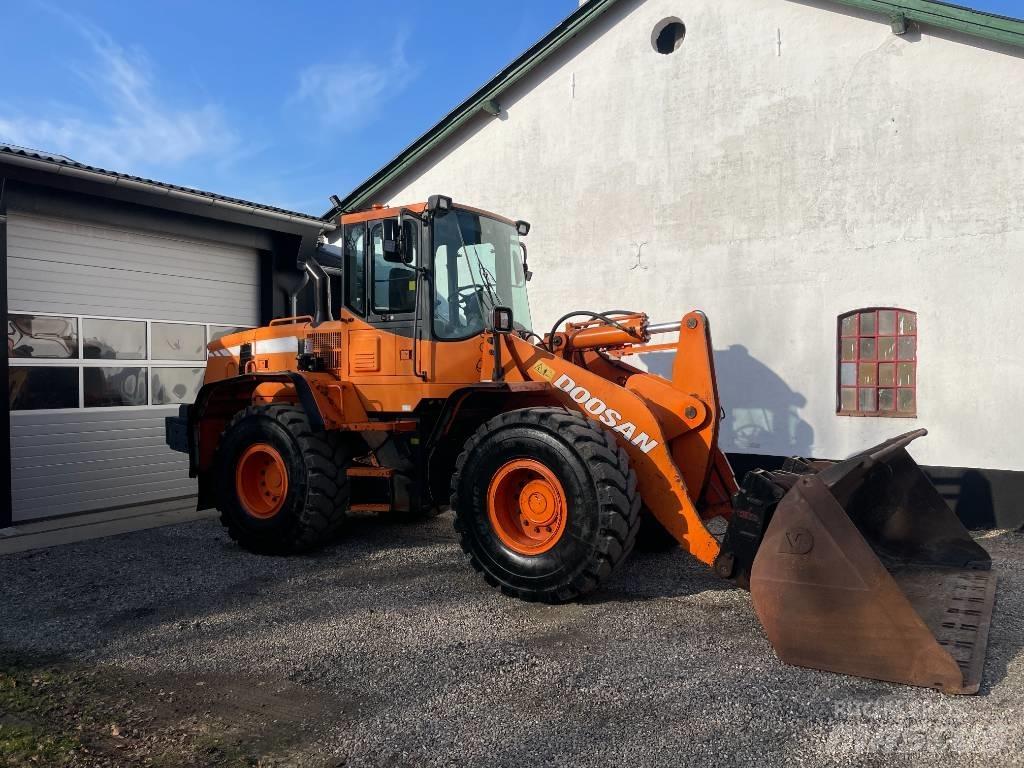 Doosan DL 250 15 Iekrāvēji uz riteņiem