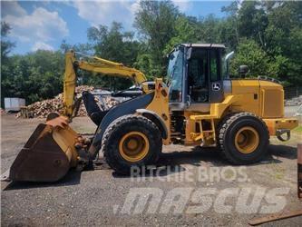 John Deere 624k Iekrāvēji uz riteņiem