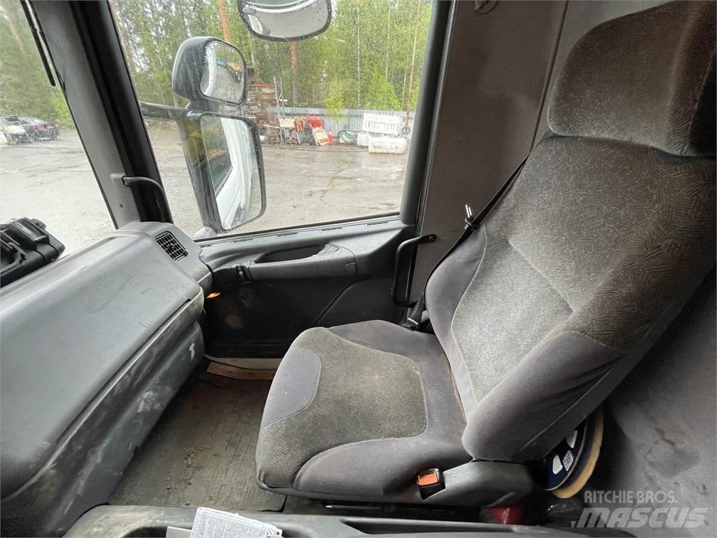 Scania 94 D 260 Furgons