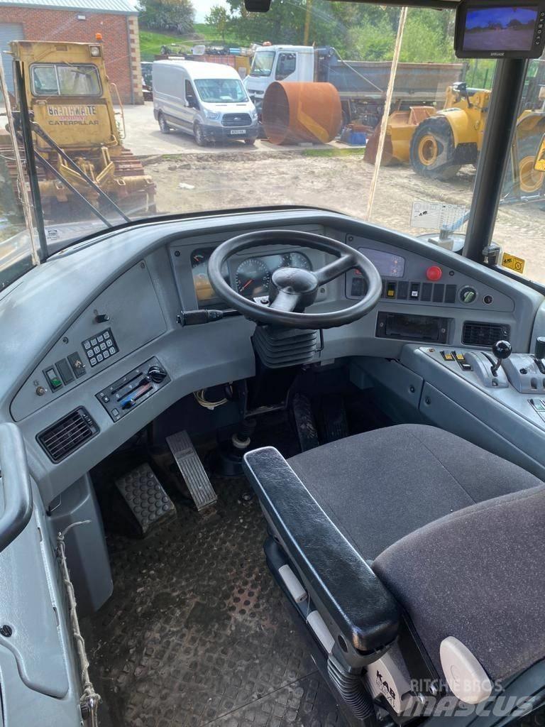 Volvo A 30 D Artikulētie pašizgāzēji