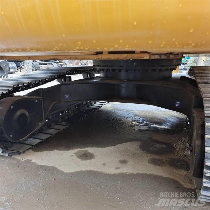 CAT 330 D Kāpurķēžu ekskavatori