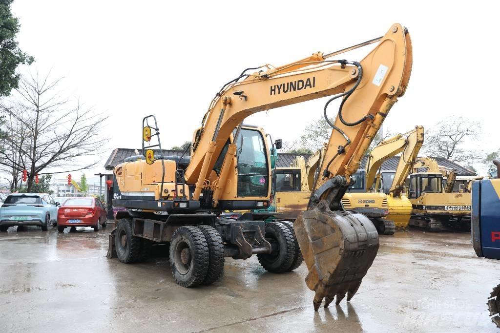Hyundai 150W-9 Ekskavatori uz riteņiem