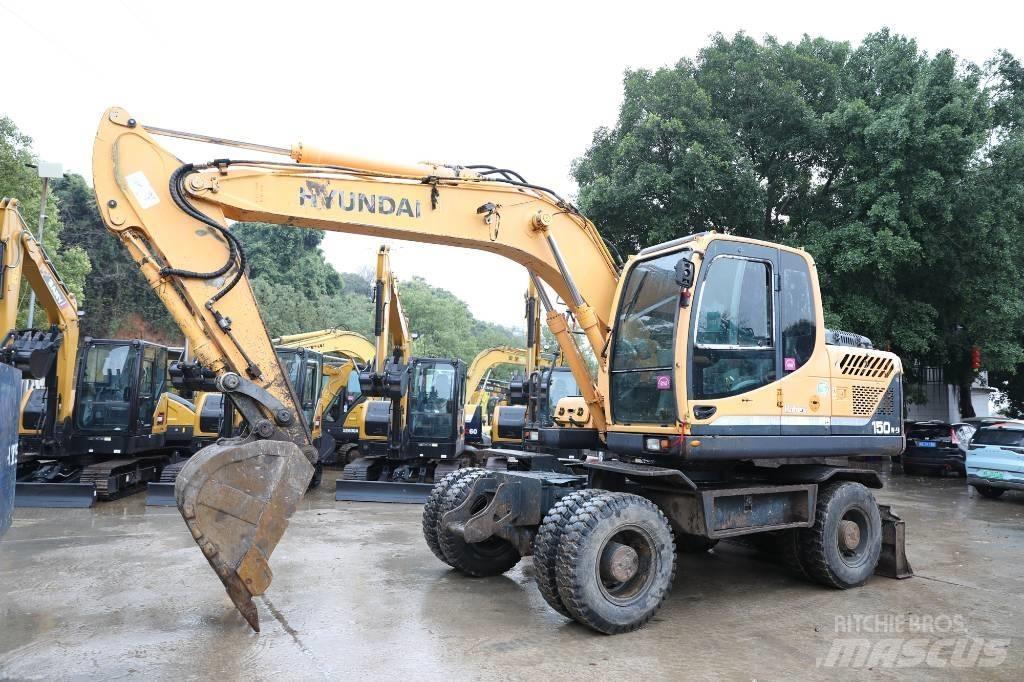 Hyundai 150W-9 Ekskavatori uz riteņiem