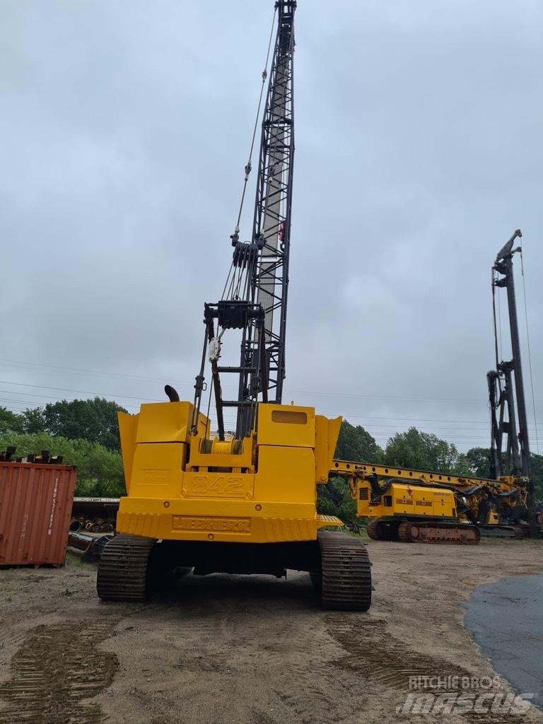Liebherr HS 842 HD Kāpurķēžu ceļamkrāni