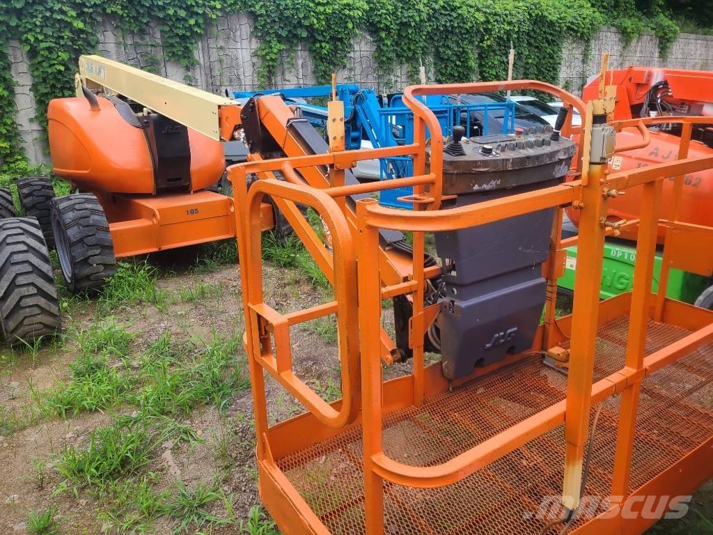 JLG 600 AJ Strēles pacēlāji