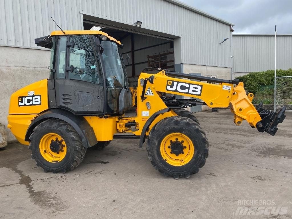 JCB TM 220 Lauksaimniecības pacēlāji