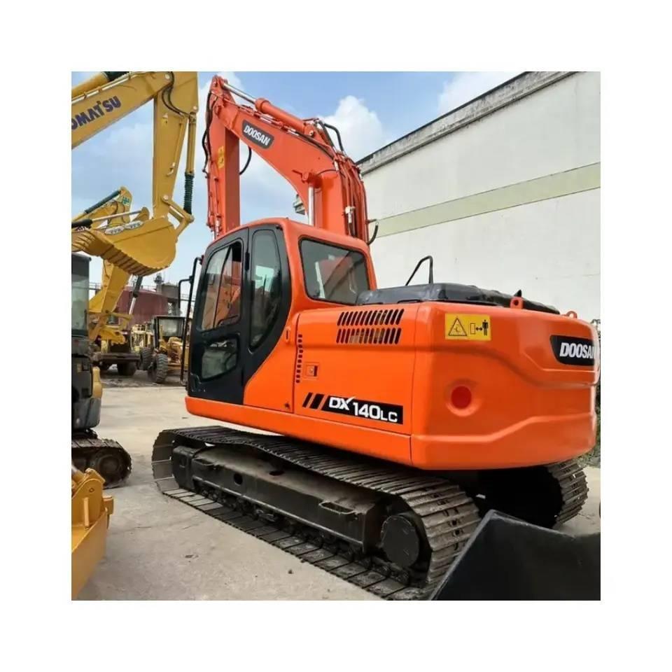 Doosan DX 140 LC Kāpurķēžu ekskavatori