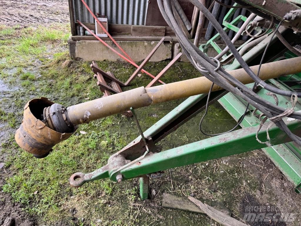 McHale V 660 Rituļu preses