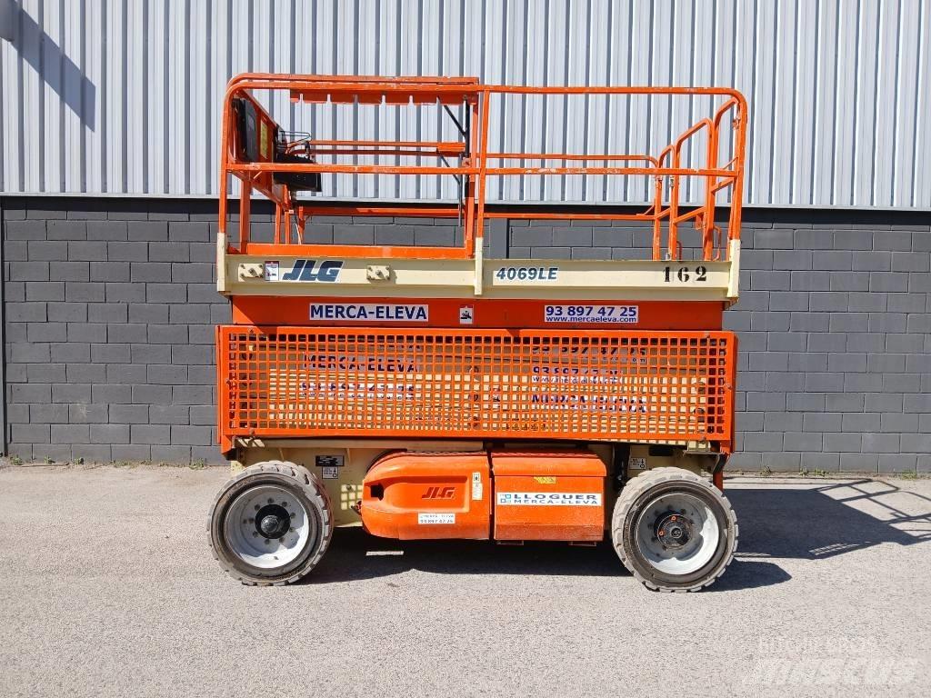 JLG 4069 LE Šķerveida pacēlāji