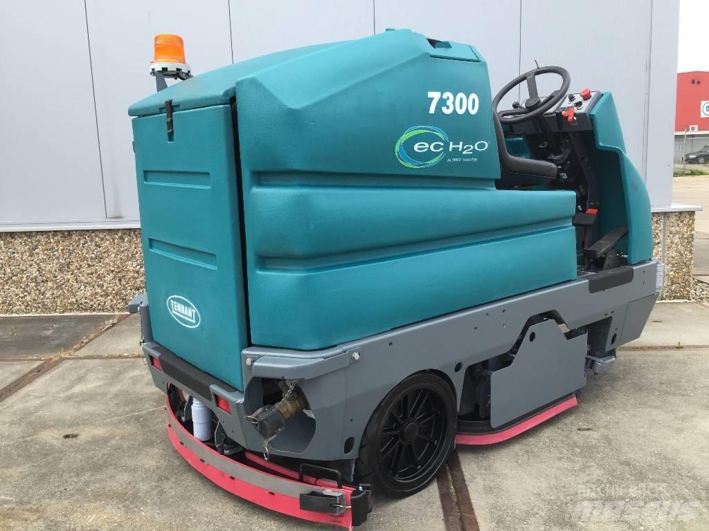 Tennant 7300 Ielu tīrīšanas mašīnas